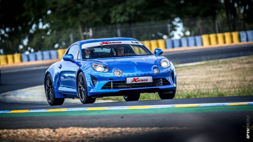 Alpine A110 en piste